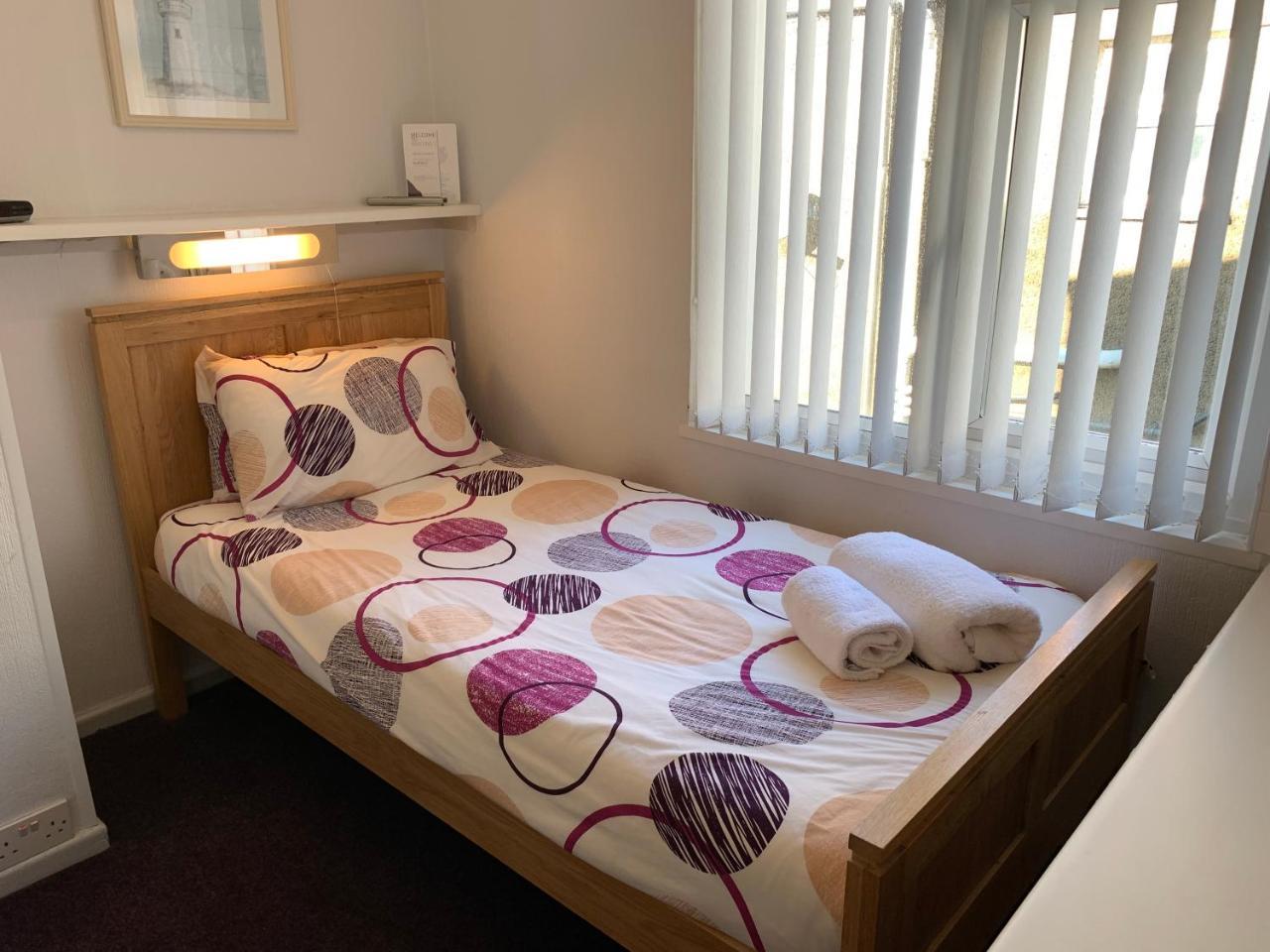 Chambre Simple avec Salle de Bains Commune