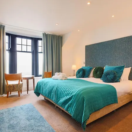 Beachcliff Hotel And Apartments-2